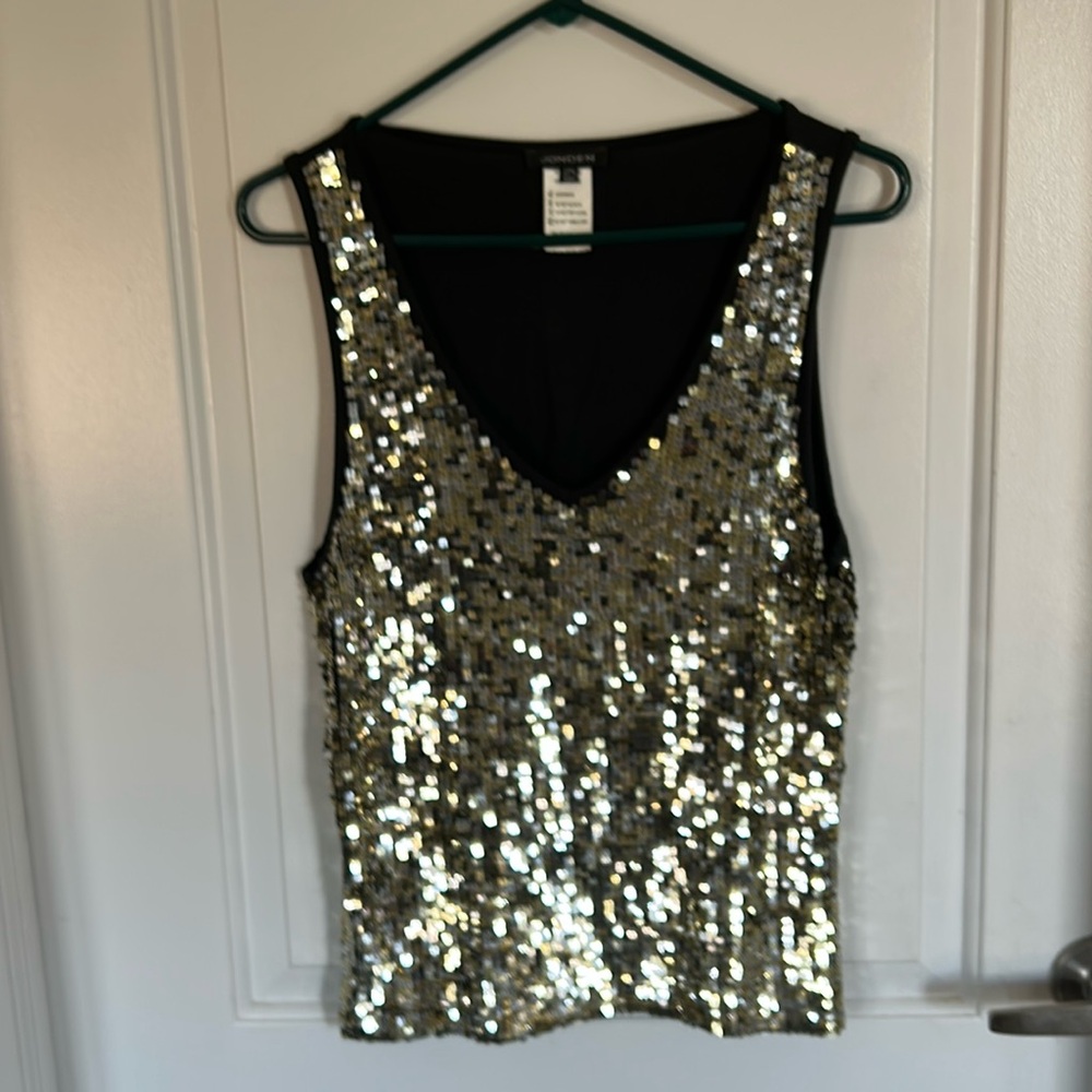 Like New JONDEN Ladies Sleeveless Top Size XL